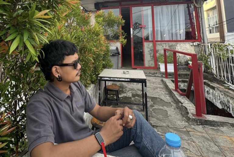 6ce775bb-a2c5-4ce4-af47-629de78123fe