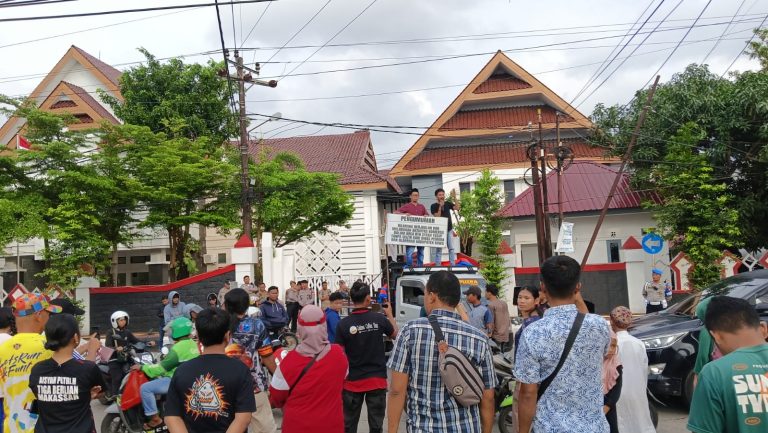 b3967278-a5e4-4992-b547-09b1fa5ac801