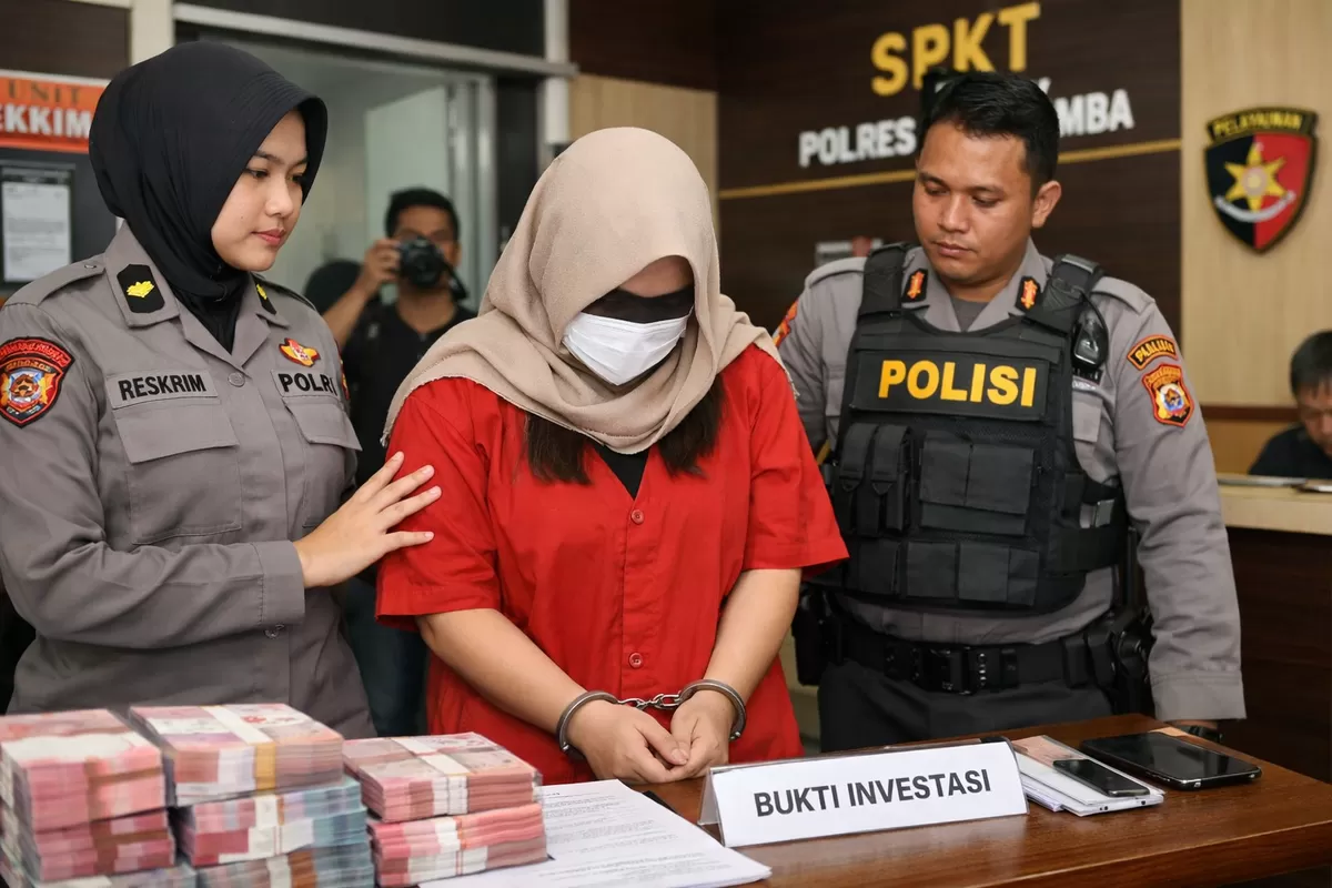 Istri Anggota Polisi Diduga Lakukan Penipuan Arisan Online dan Investasi Bodong, Korban Rugi Hingga Ratusan Juta Rupiah