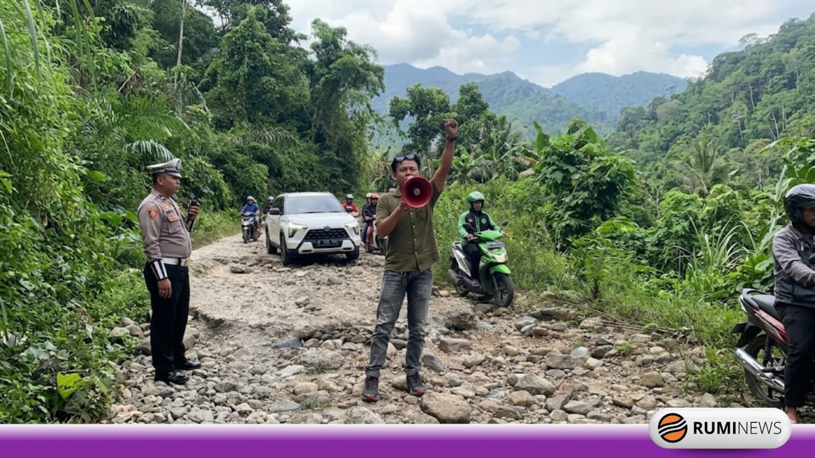 Jalan Rusak dan Janji yang Berulang: Catatan Sunyi Anak Dusun Pakokko