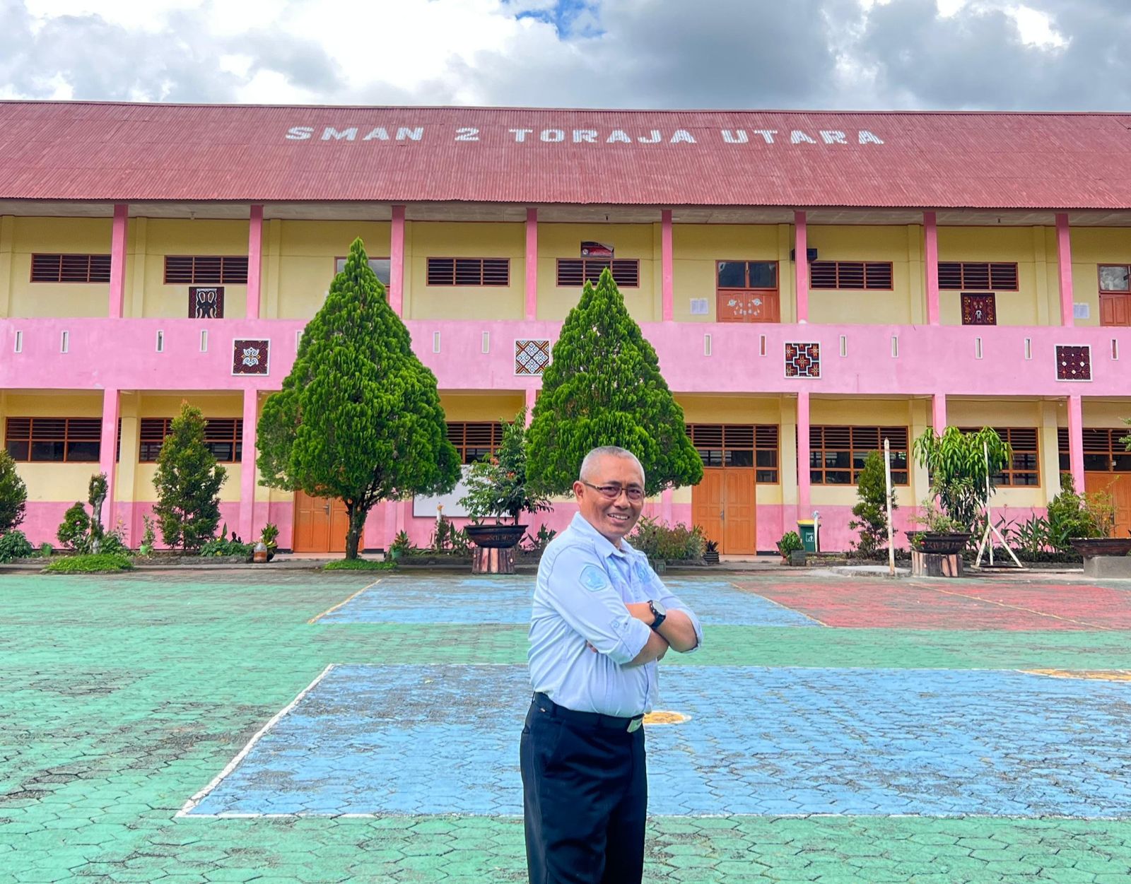 Prestasi Gemilang SMA Negeri 2 Toraja Utara: Di Bawah Kepemimpinan Drs. A. S. Parassa, 148 Siswa Lolos PTN di Seluruh Indonesia