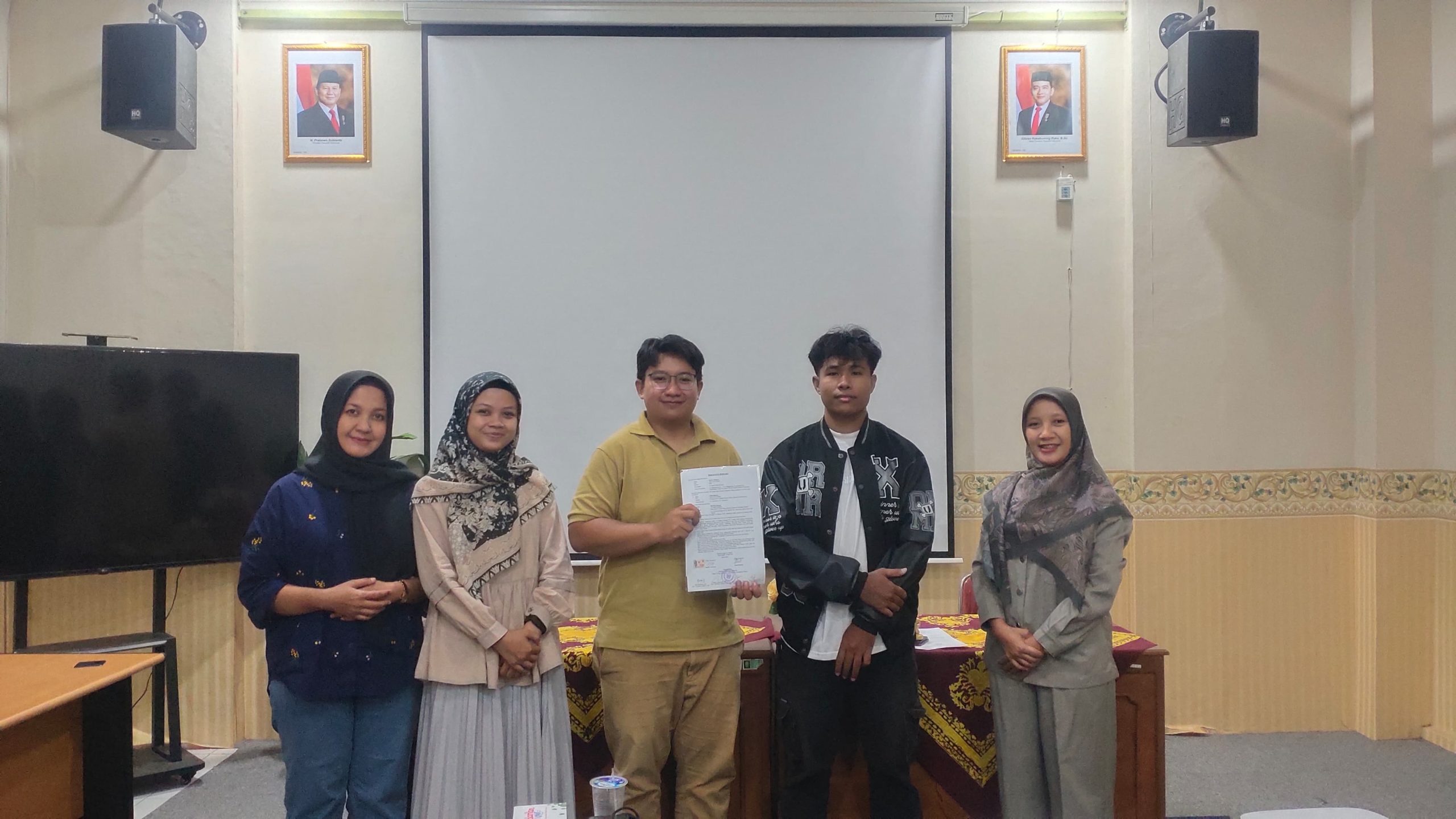PHK Sepihak Digugat, Buruh Perempuan Menangkan Pesangon dan Upah Proses