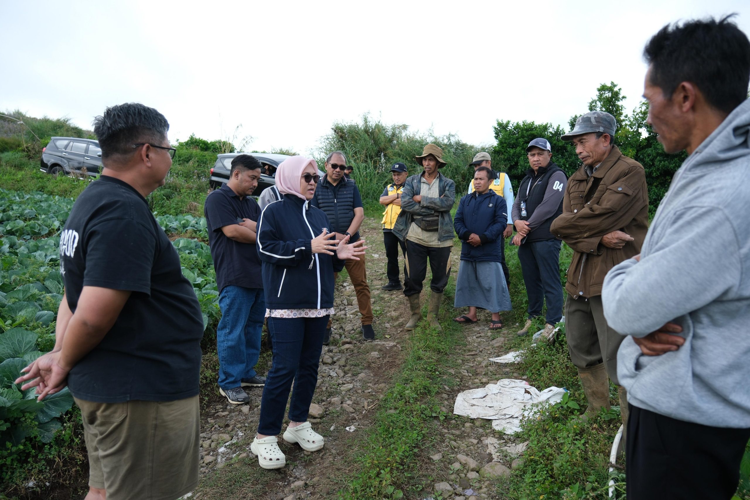 Tinjau Tiga Ruas Jalan di Tinggimoncong, Bupati Talenrang Dorong Akses Pertanian dan Wisata Lebih Baik