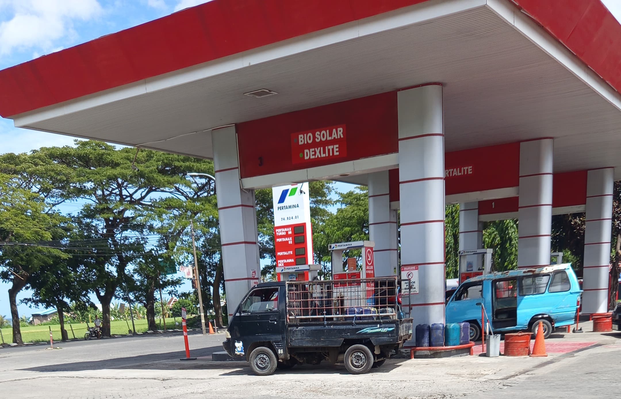 Dugaan Penyalahgunaan BBM Subsidi Kembali Terjadi di SPBU Lamalaka, Kabupaten Bantaeng.