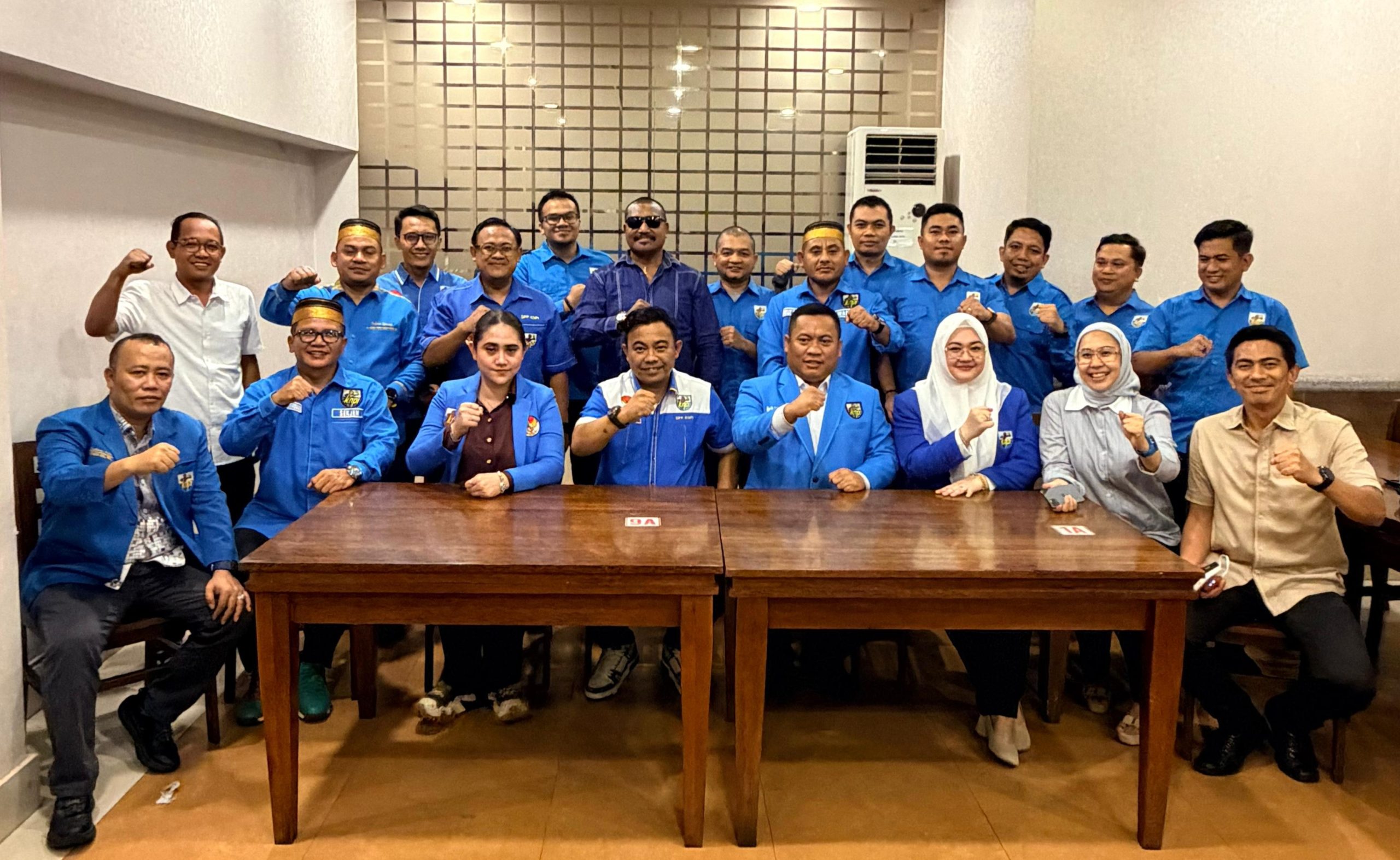 500 Pemuda Sulsel Dilantik, 3 Ketua DPP KNPI Hadir Sekaligus: Sejarah Baru, Vonny Tegaskan KNPI Sulsel Bersatu Untuk Indonesia.
