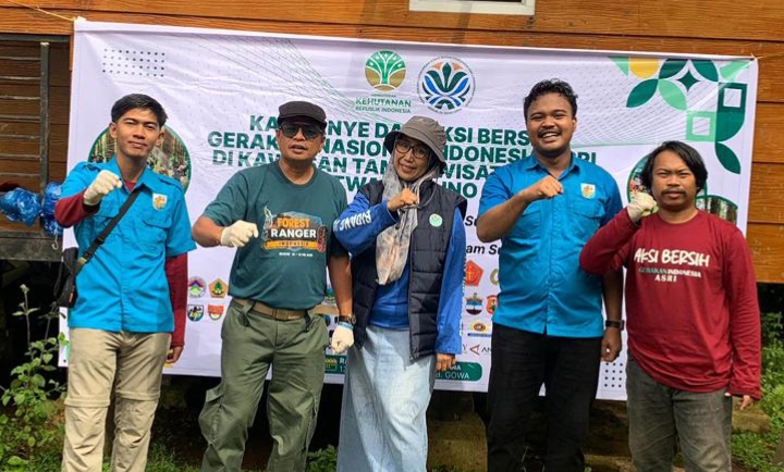 KNPI Sulawesi Selatan Hadiri Undangan Kementerian Kehutanan dalam Aksi Bersih Alam di Malino
