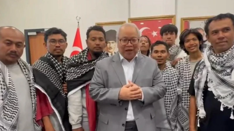Sembilan WNI relawan Global Sumud Flotilla tiba di Istanbul