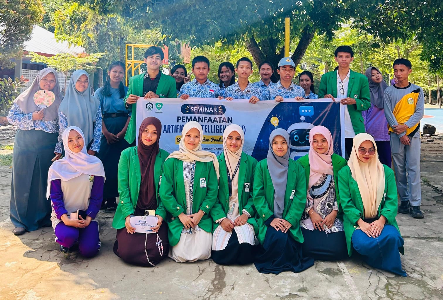 AI Bukan Jalan Pintas: Mahasiswa PAI UIN Palopo Edukasi Pelajar SMAN 2 Palopo tentang Pemanfaatan Teknologi secara Bijak