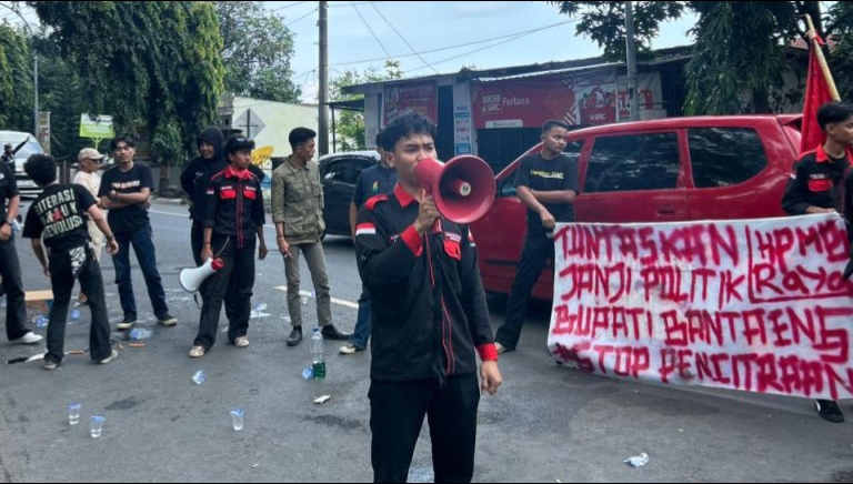 Demokrasi Dipukul di Depan Mata Aparat: Polres Bantaeng Jangan Diam, Segera Tetapkan Tersangka!
