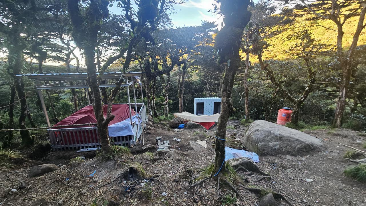 Apakah Pantas Toilet dan Musala Dibangun di Gunung Bulu Bawakaraeng?