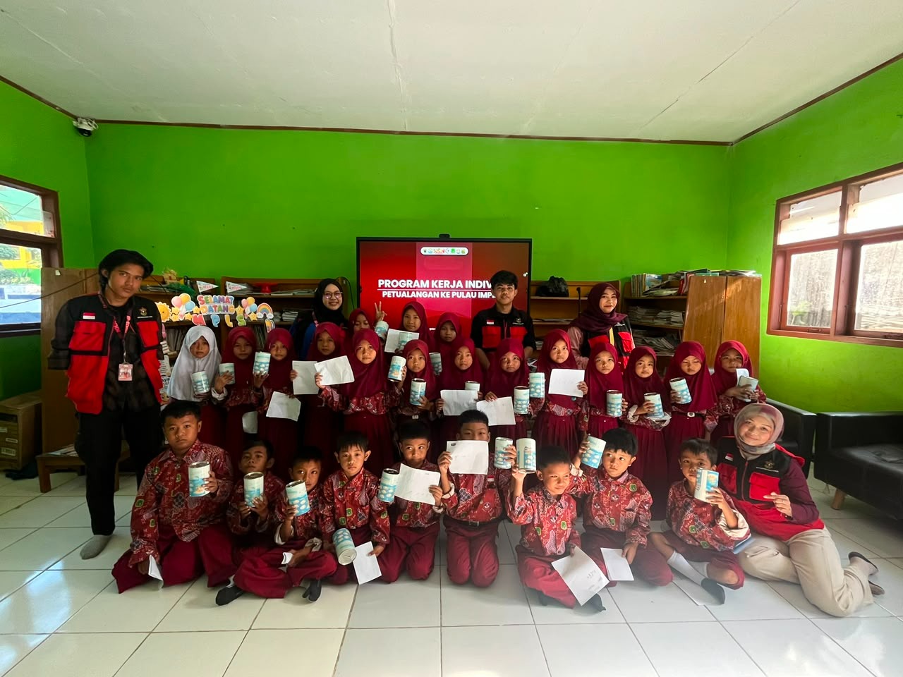 KKN Unhas Edukasi Literasi Keuangan Sejak Dini melalui Program “Petualangan ke Pulau Impian”