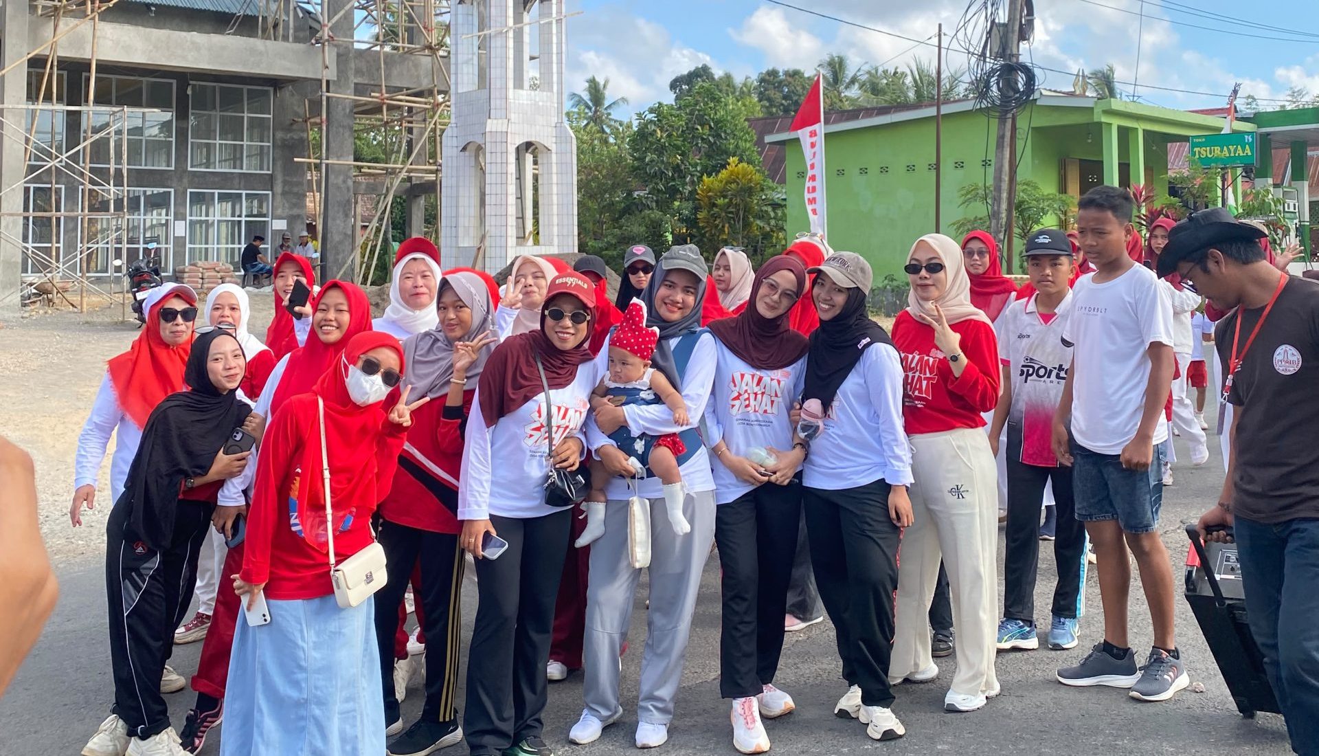Pemuda Bonto Tangnga Jadi Penggerak, Ratusan Warga Ramaikan Jalan Santai Kemerdekaan