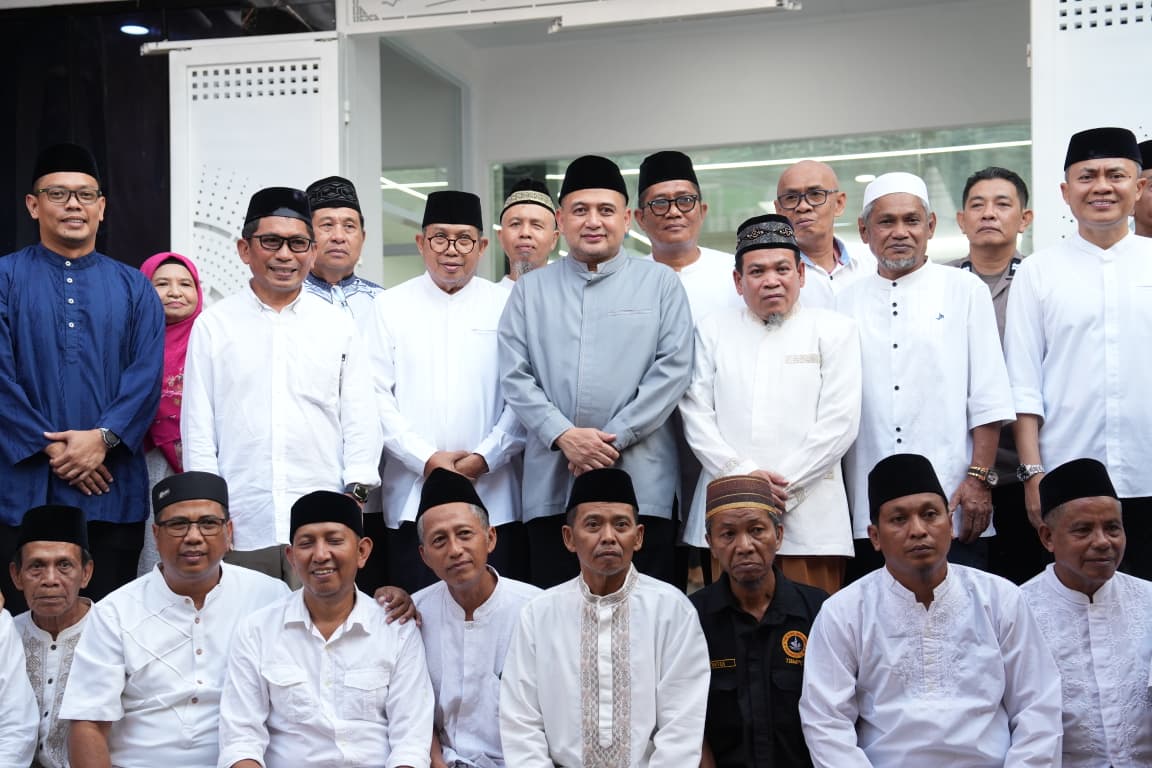 Wali Kota Makassar Resmikan Masjid Maradekaya, Dorong Warga Aktif Makmurkan Masjid