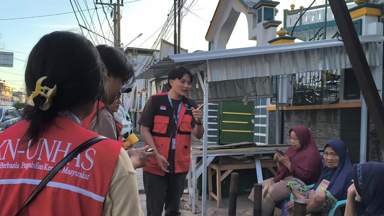 Mahasiswa KKN 116 Unhas Lakukan Pemetaan Titik Pembuangan Sampah di Kelurahan Lakessi