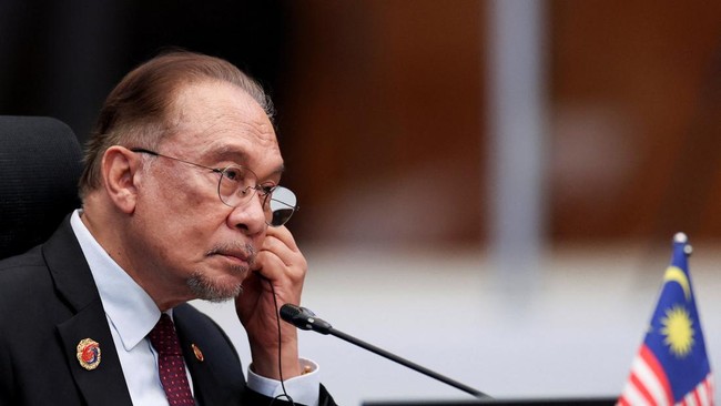 Anwar Ibrahim Sakit