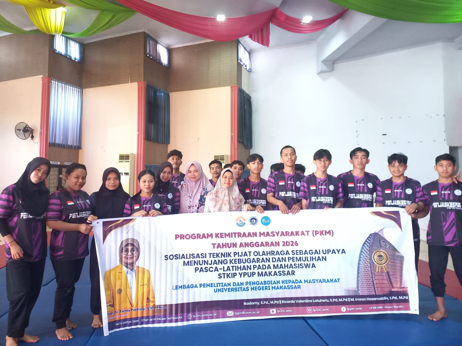 PKM Sosialisasi Teknik Pijat Olahraga Mahasiswa STKIP YPUP Makassar