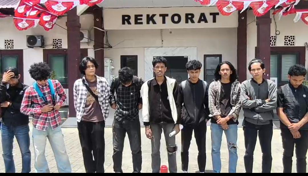 Aksi Mahasiswa IAIN Bone Tuntut Transparansi Anggaran Berujung Ricuh