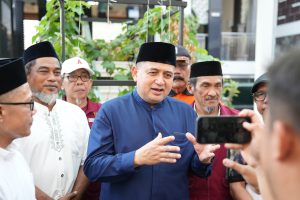 Wali Kota Appi Panen Melon di Bukit Baruga, Urban Farming Masjid Bin Baz Bakal Jadi Percontohan