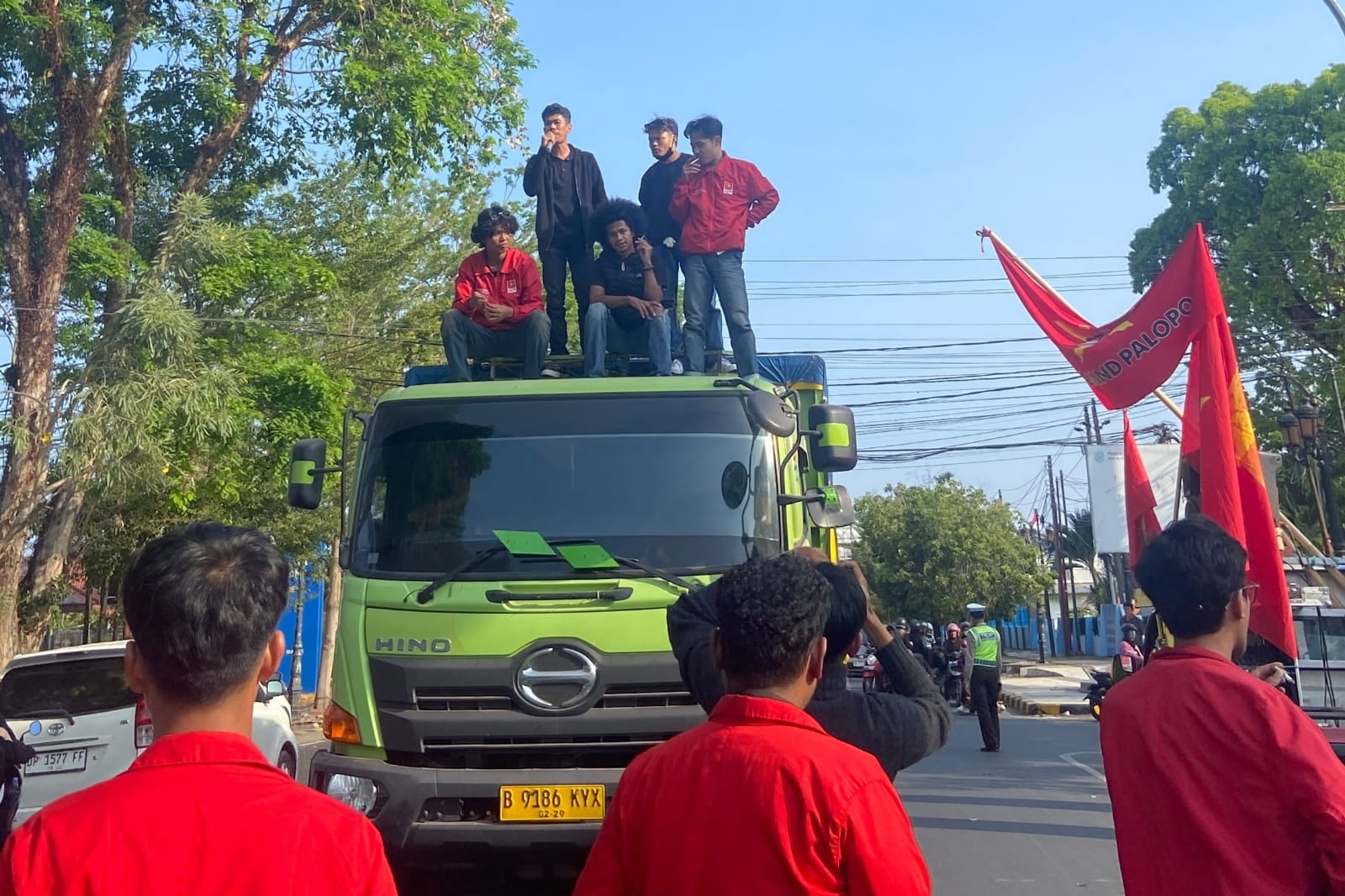 LMND SULAWESI SELATAN SAMBUT HANGAT WACANA PENDIDIKAN GRATIS, DESAK REALISASI YANG ADIL DAN TEPAT SASARAN, SERTA DORONG PENANGANAN SERIUS KARHUTLA