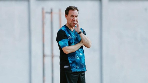PSIM Yogyakarta Resmi Pecat Pelatih Jean-Paul van Gastel