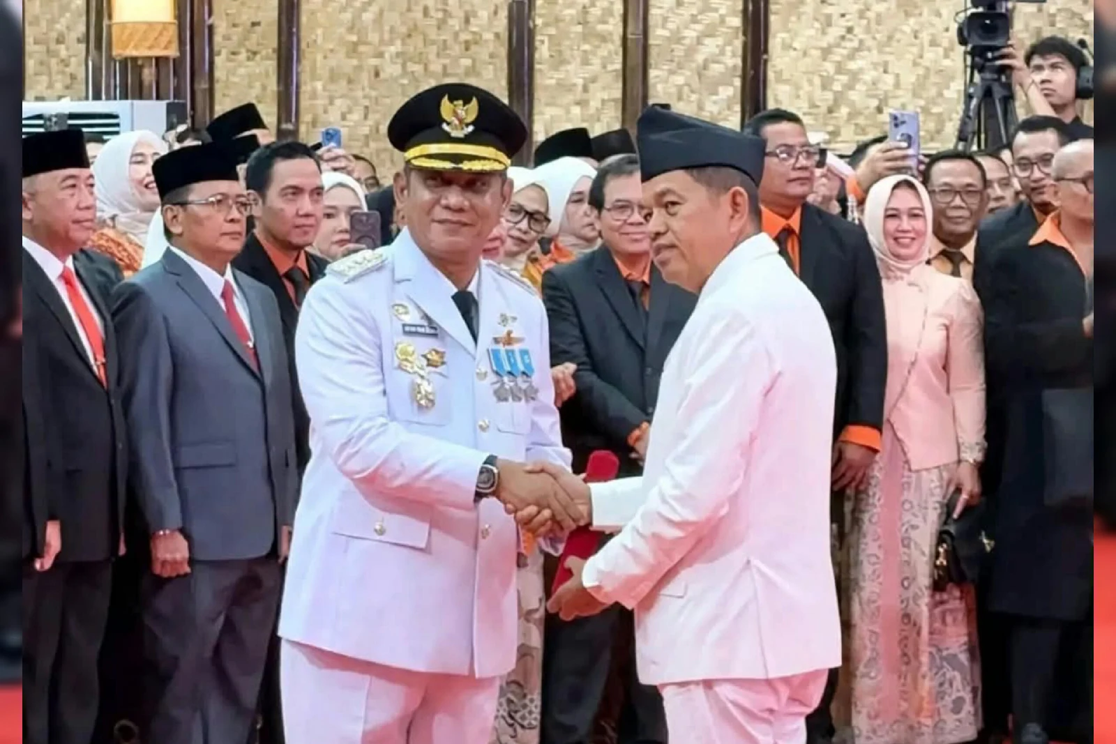 Asep Surya Atmaja Resmi Dilantik Jadi Bupati Bekasi Sisa Masa Jabatan 2025-2030